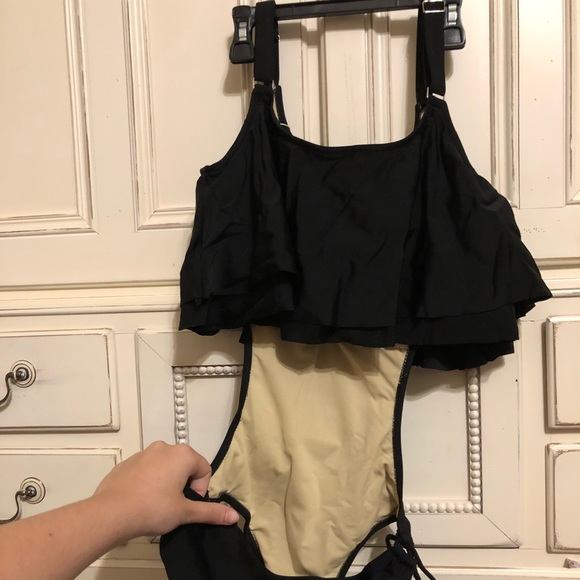 black one piece open-back bathing suit - Picture 3 of 5
